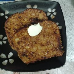 A picture of Frosted Flakes French Toast.