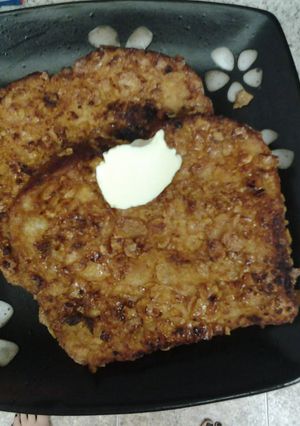 A picture of Frosted Flakes French Toast.