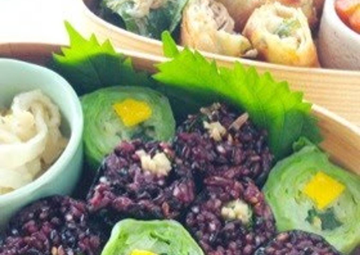 Black Rice Futomaki Rolls with Wasabi Stems