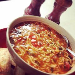 A picture of Sopa de Tortilla.