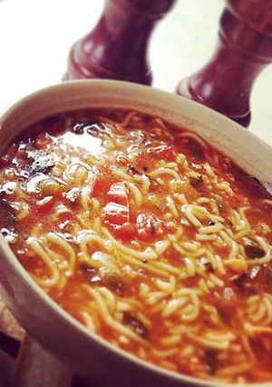 A picture of Sopa de Tortilla.