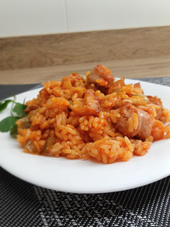 Una foto de Arroz con butifarra y habas