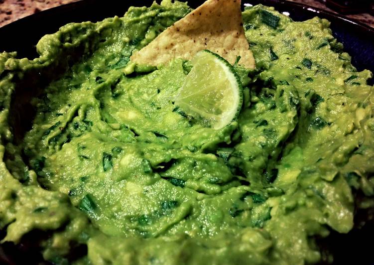 Easiest Way to Make Quick Homemade Guacamole