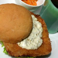 A picture of Hanpen Fish Burgers.