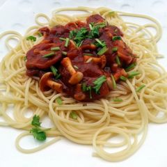 A picture of Spicy Spaghetti With Bacon And Mushroom.