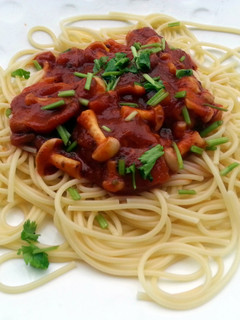 A picture of Spicy Spaghetti With Bacon And Mushroom.