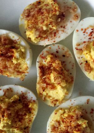 A picture of Devil eggs.