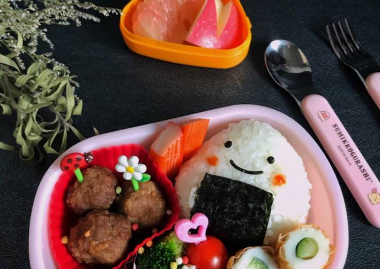 Simple onigiri 🍙 bento 🍱