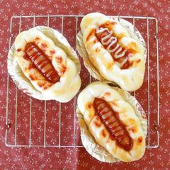 A picture of Innovative Sausage Bread.