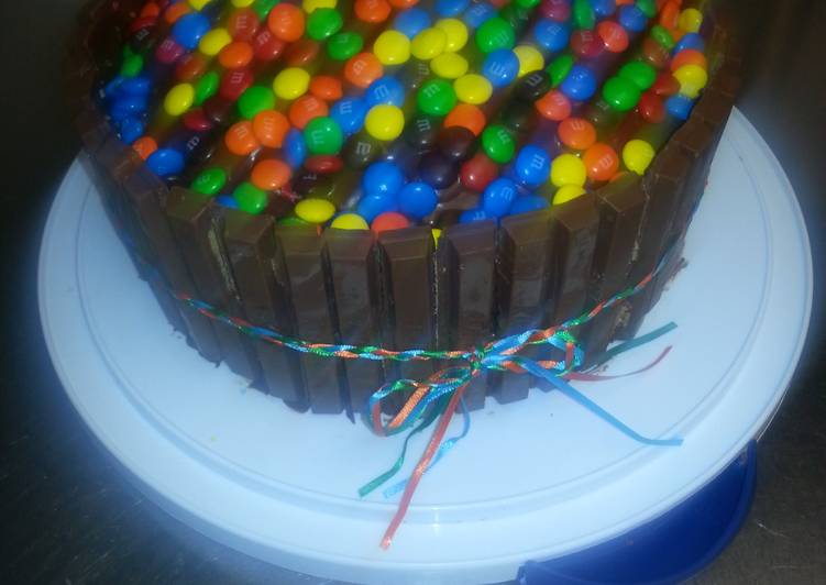 Steps to Prepare Speedy Boobie&#39;s Chocolate Candy Cake