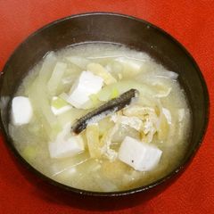 A picture of Daikon Radish Miso Soup with Small Dried Sardines.