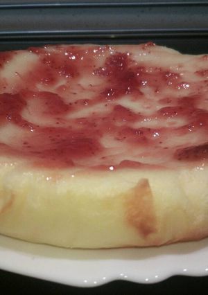 Foto principal de Tarta de queso con mermelada de fresa