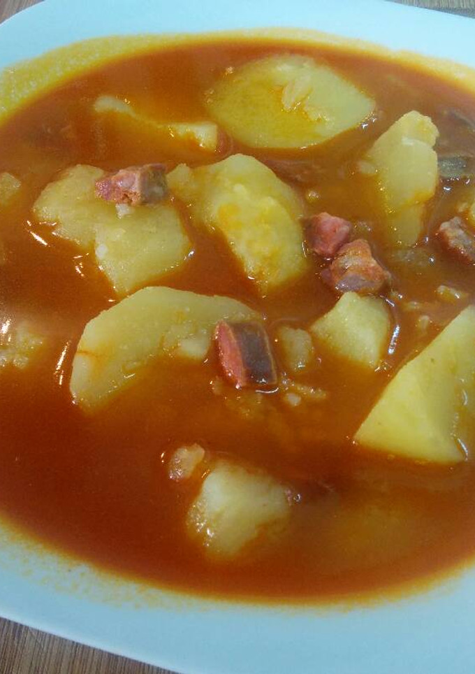 Una foto de Patatas con chorizo y arroz
