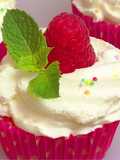 คัพเค้กราสเบอรี่ Raspberry Muffins