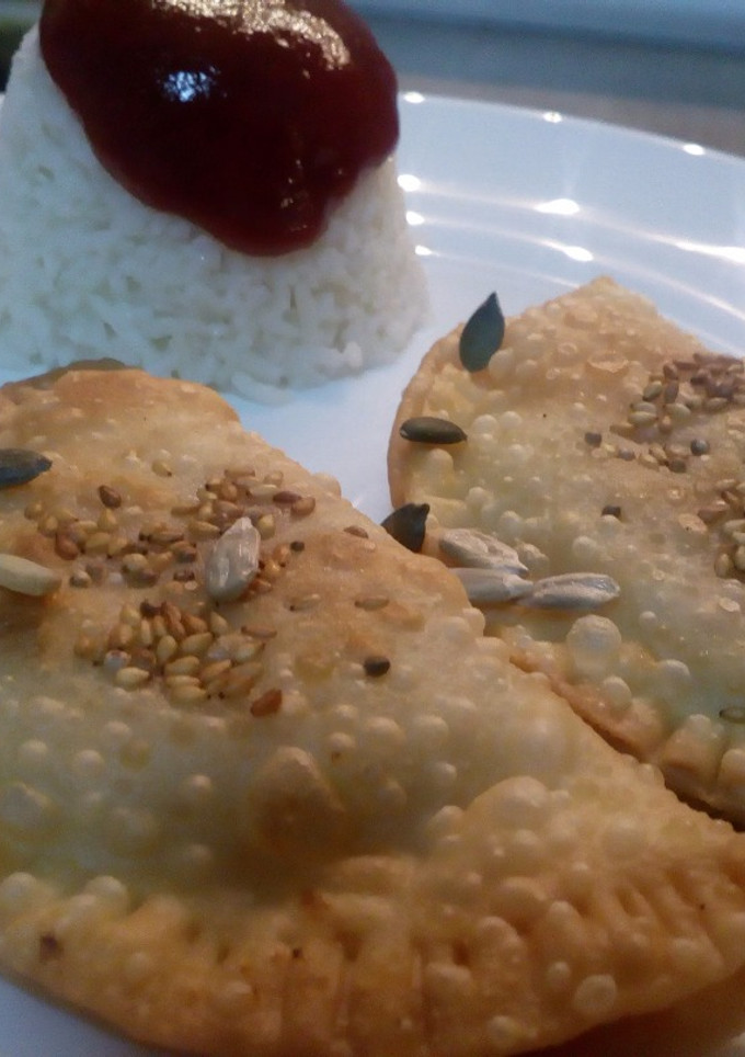 Una foto de Unas Empanadillas de mechada Canaria de res