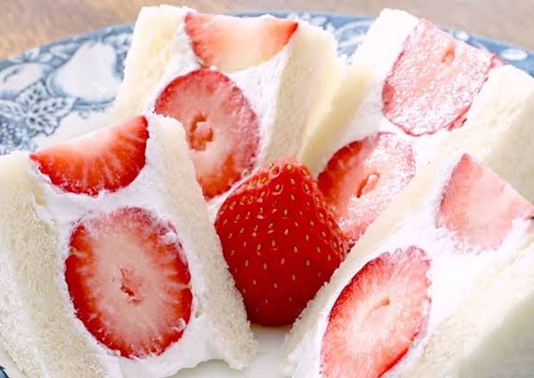 Strawberry sandwich