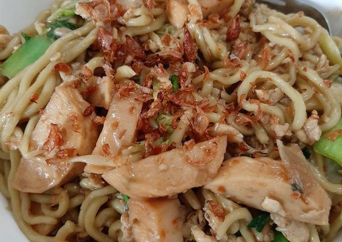 Bagaimana Membuat Mie goreng Rumahan, Menggugah Selera