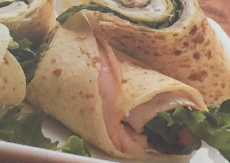 Easy turkey tortilla roll ups