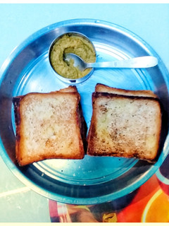 (Bread Pudina Chutney Toast Recipe in Tamil) செய்முறை முக்கிய புகைப்படம்