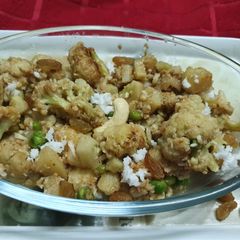 A picture of Narkel Posto Phoolkopi (Cauliflower with coconut & poppy seed).