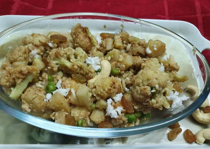 Simple Way to Prepare Award-winning Narkel Posto Phoolkopi (Cauliflower with coconut &amp; poppy seed)