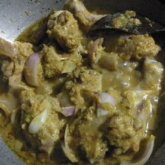 A picture of Chicken Rezala.
