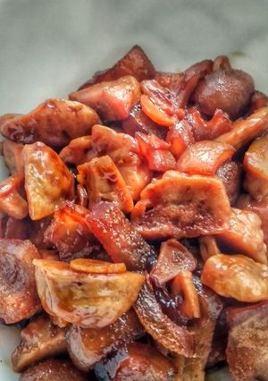 A picture of Beef Gravel and Fish Balls in Sweet Soy Sauce.