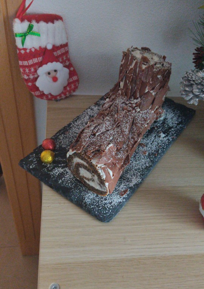Una foto de Tronco navideño de oreo