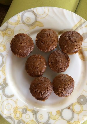 A picture of Tea Cup Cakes.