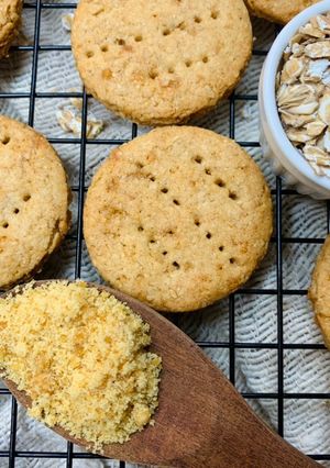 A picture of Whole Wheat & Oats Biscuits.