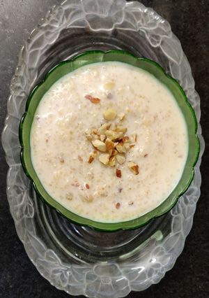 દૂધિયા ખીચ રેસીપી મુખ્ય ફોટો