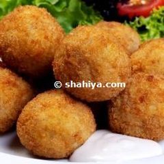 A picture of Excellent Deep Fried Shrimp Balls.