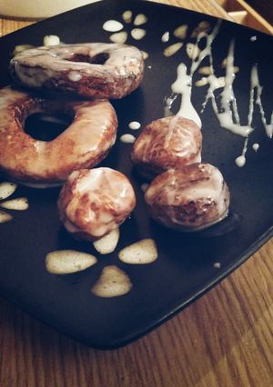 A picture of Sour cream donuts.