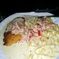 A picture of Chicken in Basil Cream.