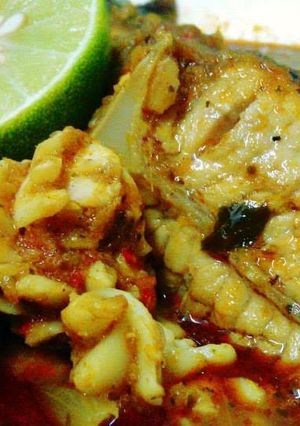 A picture of Assam(Tamarind) Curry fish & squid.