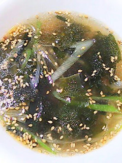 A picture of Wakame Soup with the Soaking Liquid of Dried Maitake.