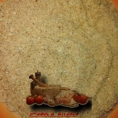 A picture of Bread crumbs.
