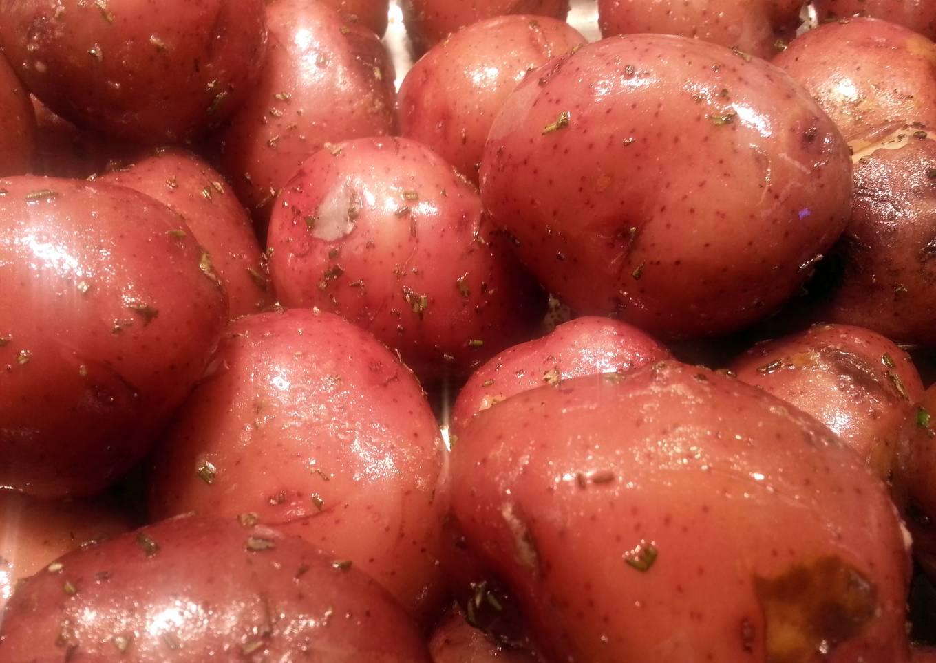 Red potatoes with spices and butter