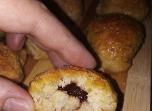 Una foto de Masitas rellenas / Sorpresitas de guayaba