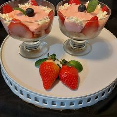 A picture of Three layers strawberry dessert. (no gelatine).