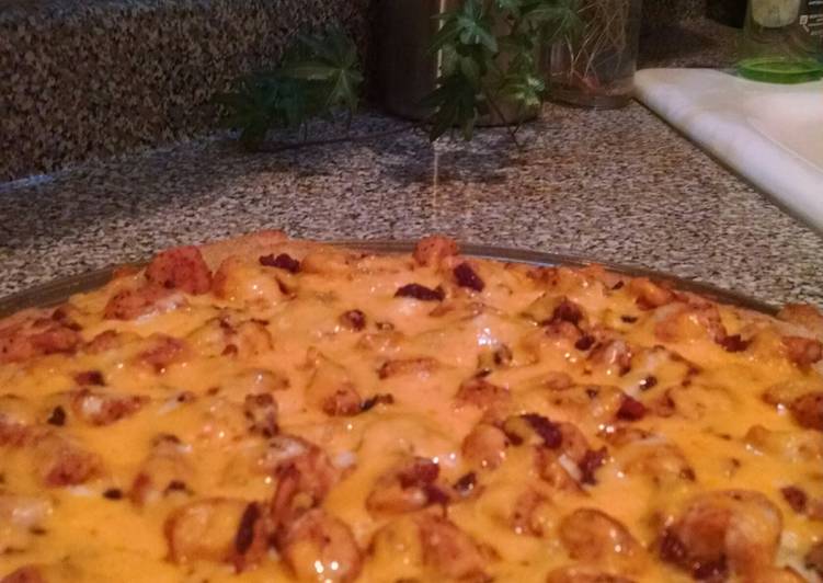 Simple Way to Prepare Homemade Chicken Bacon Ranch Pizza