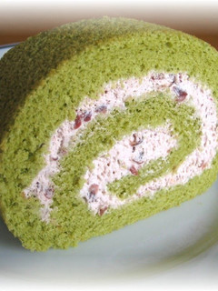 A picture of Roll Cake Matcha Green Tea with Adzuki Cream.