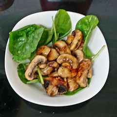 A picture of My Sauteèd Garlic Buttered Mushrooms.