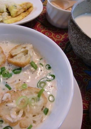 A picture of Taiwanese-Style Soy Milk Soup for Breakfast (Xian Dou Jiang).