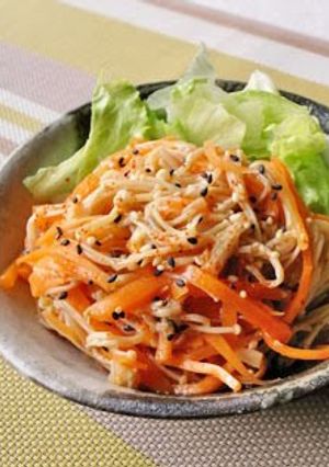 A picture of Chinese-style Salad with Carrot and Enoki Mushrooms.