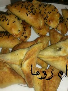 صورة لوصفة فطائر بالسبانخ والجبن 🍴