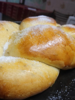 Una foto de Trenza rellena de dulce de leche
