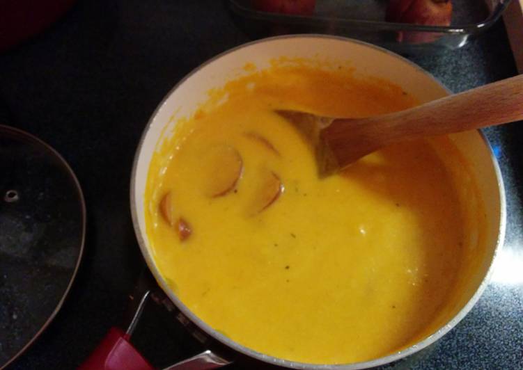 Butternut Squash Soup with Chicken or a Mild Sausage Butternut Squash Soup with Chicken or a Mild Sausage