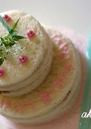 A picture of Tiny Sandwich Cake.