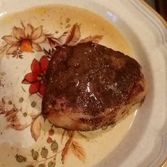 A picture of Brown sugar and cinnamon pork chops.